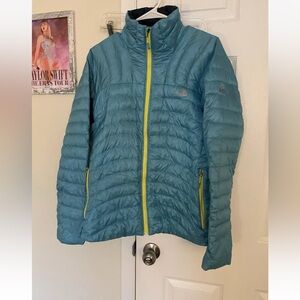 The North Face Women's Blue jacket size large puffer 800 warmth